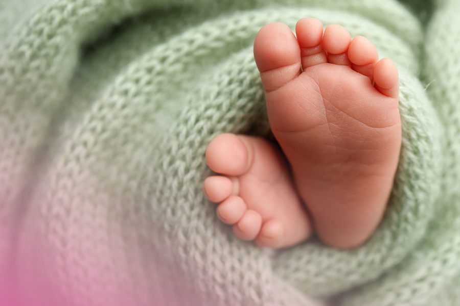 newborn baby feet
